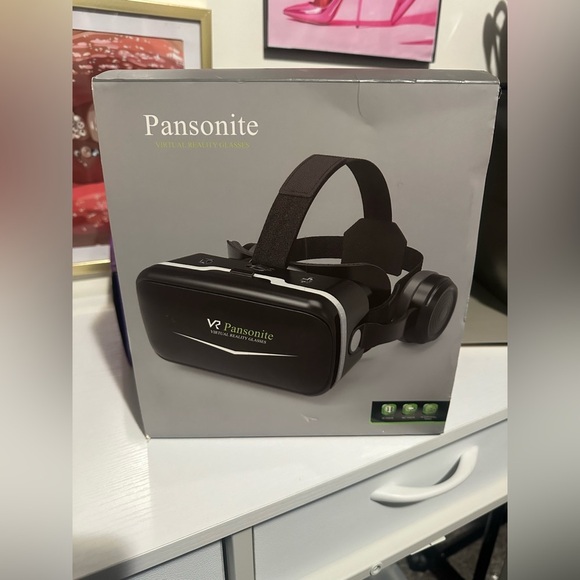 Pansonite VR Headset with Comfort Accessories - Picture 1 of 4
